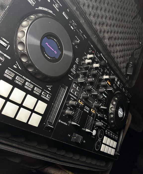 Pioneer DDJ 800 Диджкй контроллер