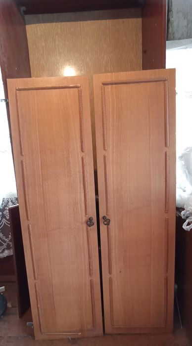 Продам советский шкаф