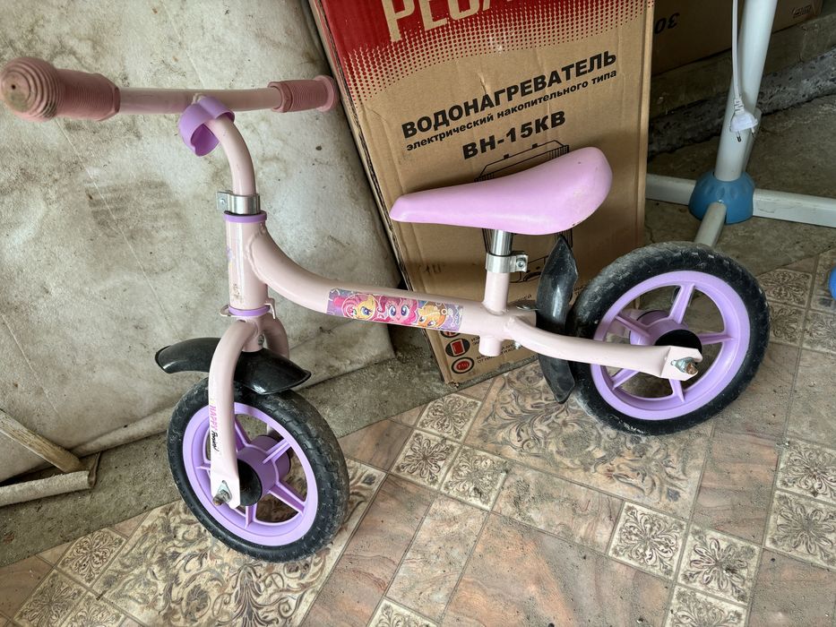 Беговел продам 3-4 года