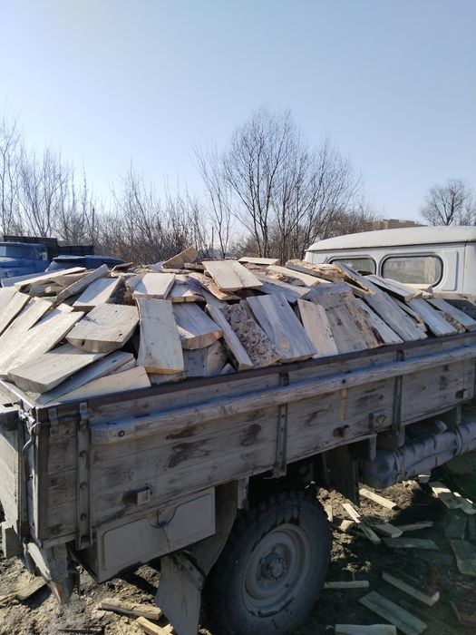 Дрова рубленые. Есть ШВЫРОК сухие.