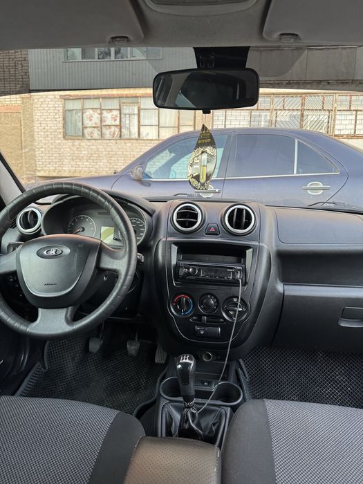 Lada granta 2015