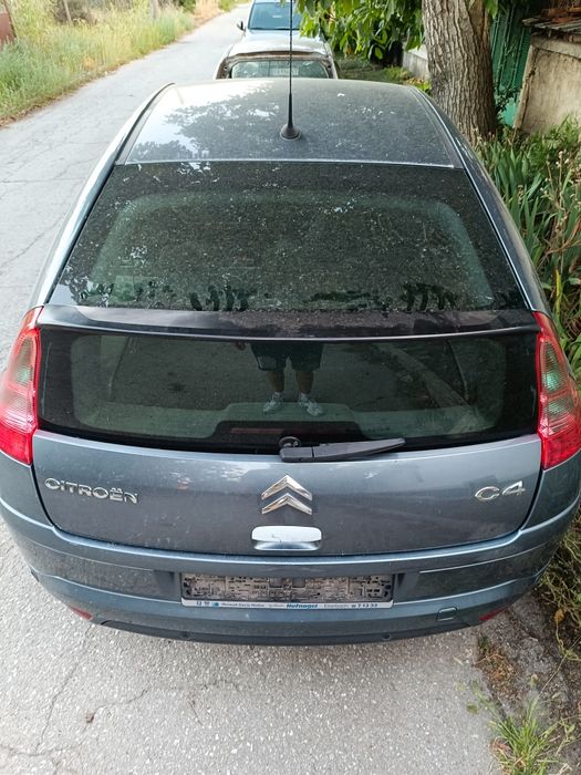 Продавам на части Citroen c4 2005г