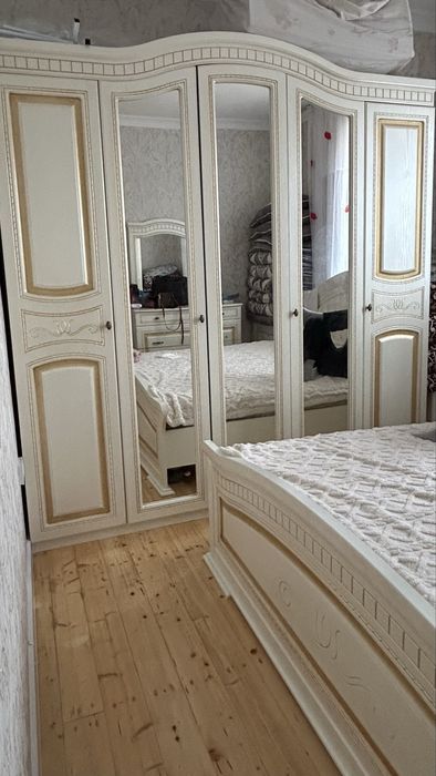 Спальный гарнитур