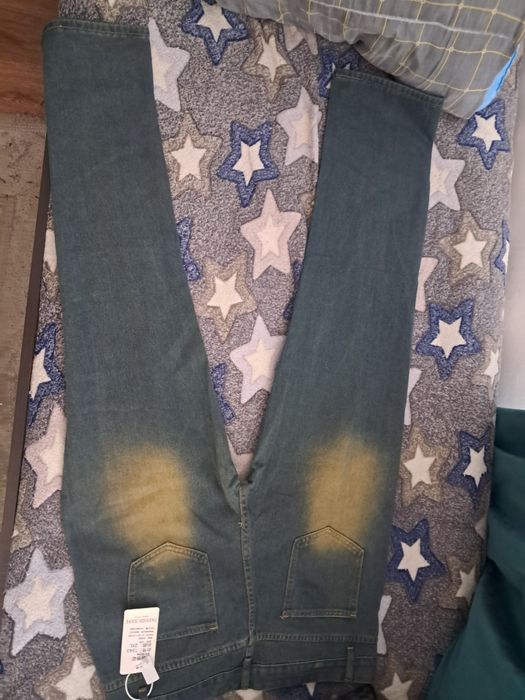 продам новые джинсы