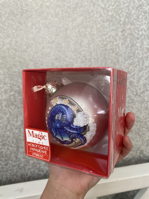Стеклянные елочные игрушки