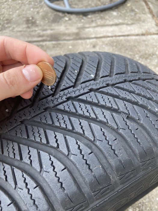 Goodyear Vector 4seasons 225 45 r17