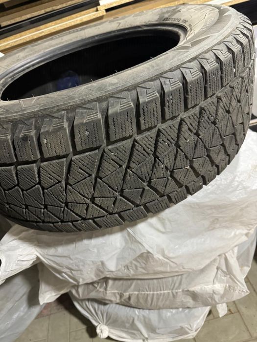 Bridgestone Blizzak 265 60 R18