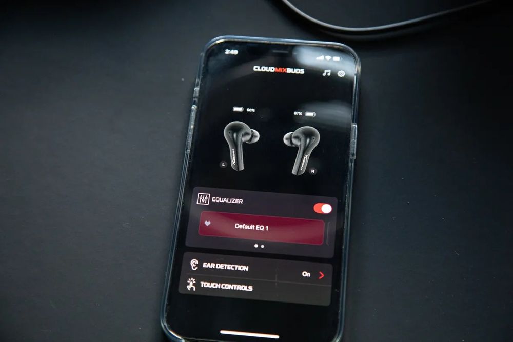 Гейминг без границ: TWS-наушники HyperX Cloud MIX Buds 4P5D9AA