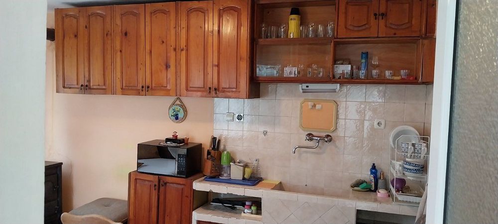 Продава масивна къща в гр. Ловеч, кв. Вароша