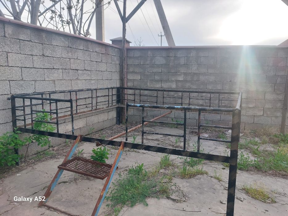 Тапчан железный.