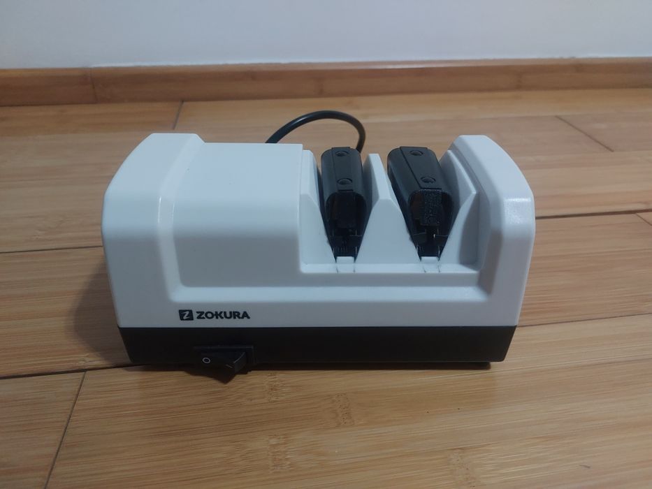 Ascutitor electric cutite Zokura