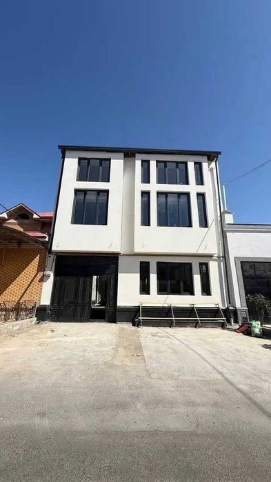 4х уровневый Дом, 9- комнат, с 2 террасами, ор-р Саламатина.