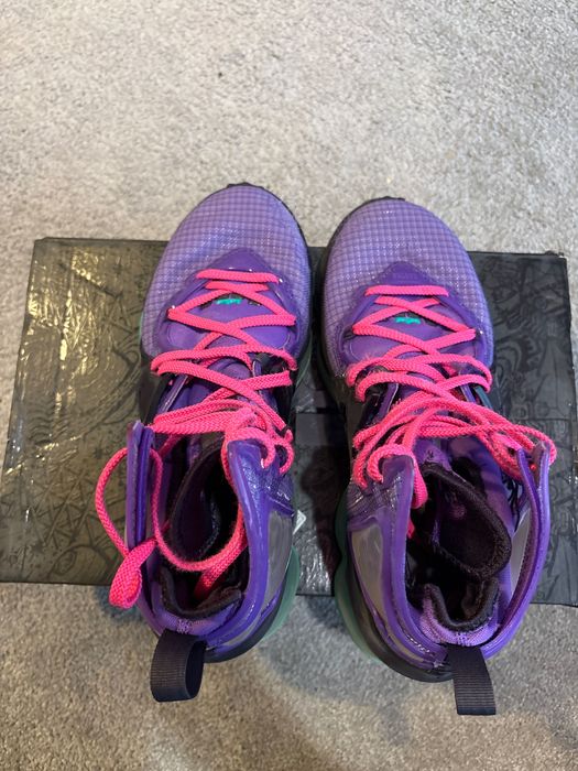 Баскетболни обувки NIKE LEBRON XIX