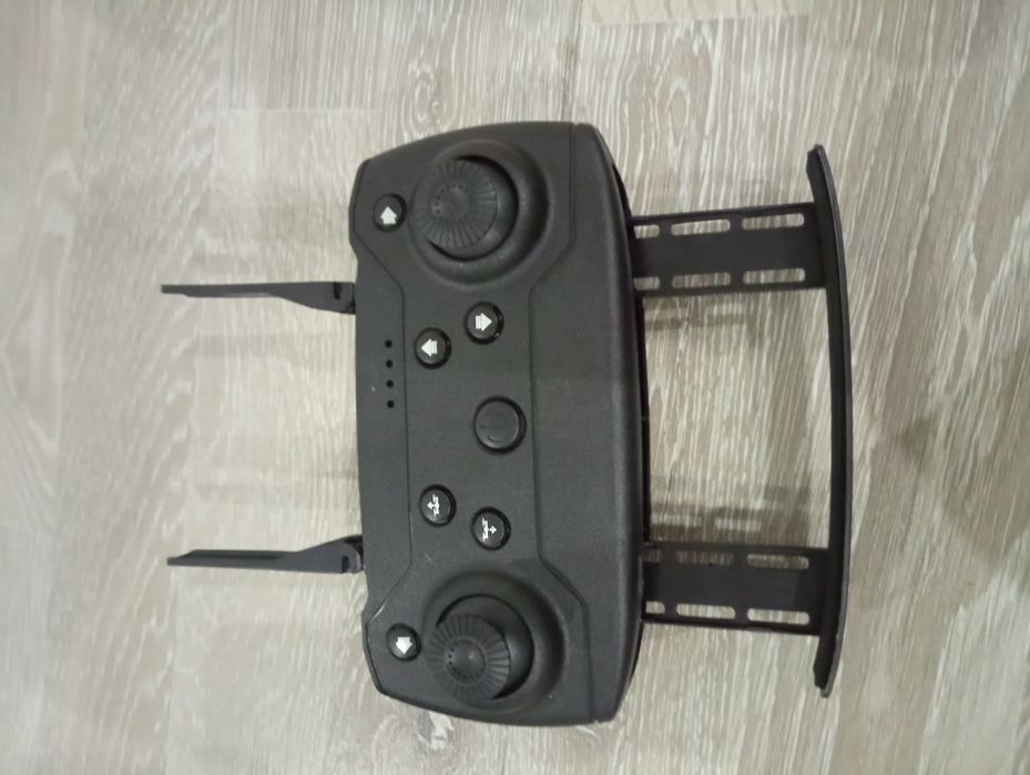 Дрон 4k E99 pro.