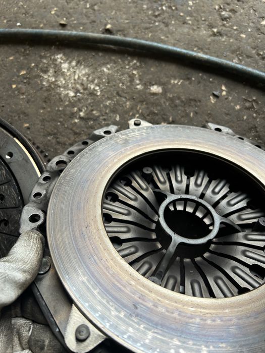 Нов съединител БМВ 2.0дФ20 Ф30 Ф10 184 коня bmw f10 f20 f30 suedinitel