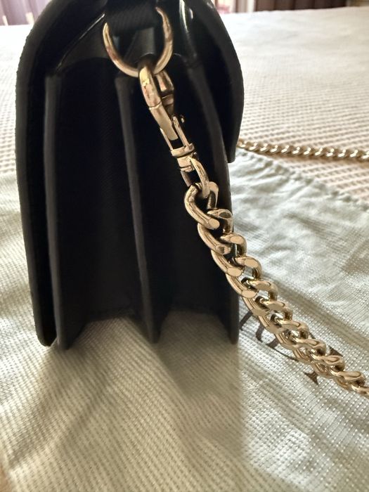 Малка черна чанта TRUSSARDI