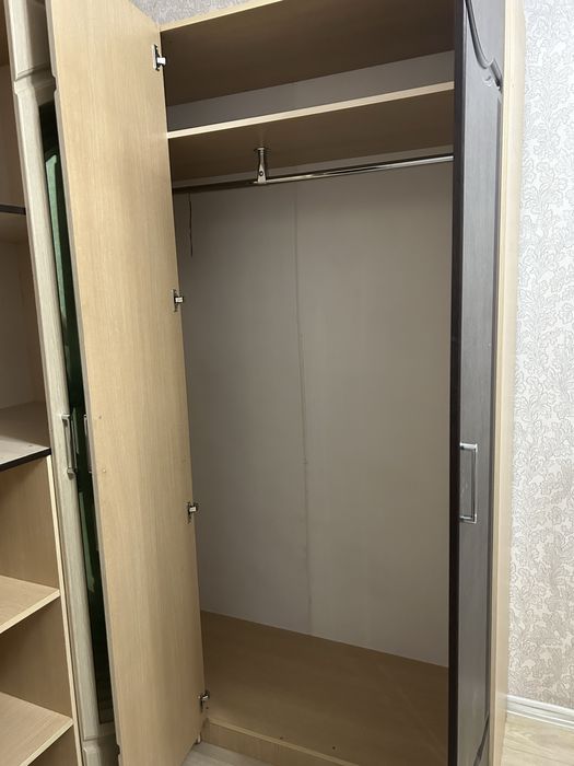 Продается  шкаф.