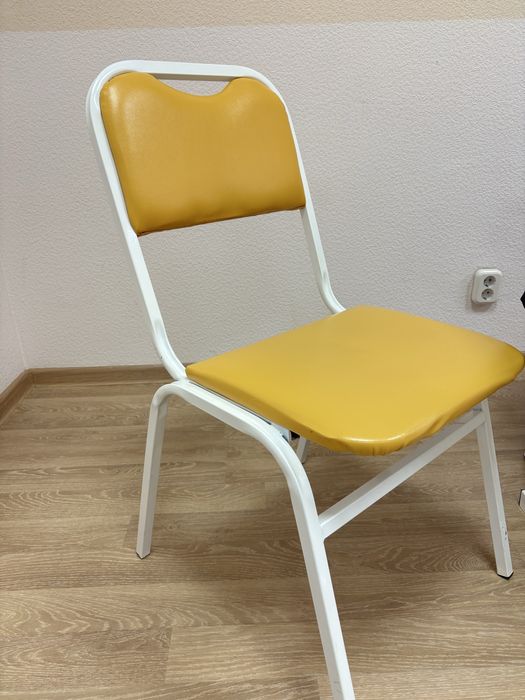 Парты со стульями