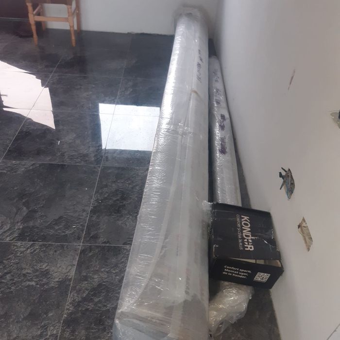 Vand usa de garaj tip rulou noua sigilata