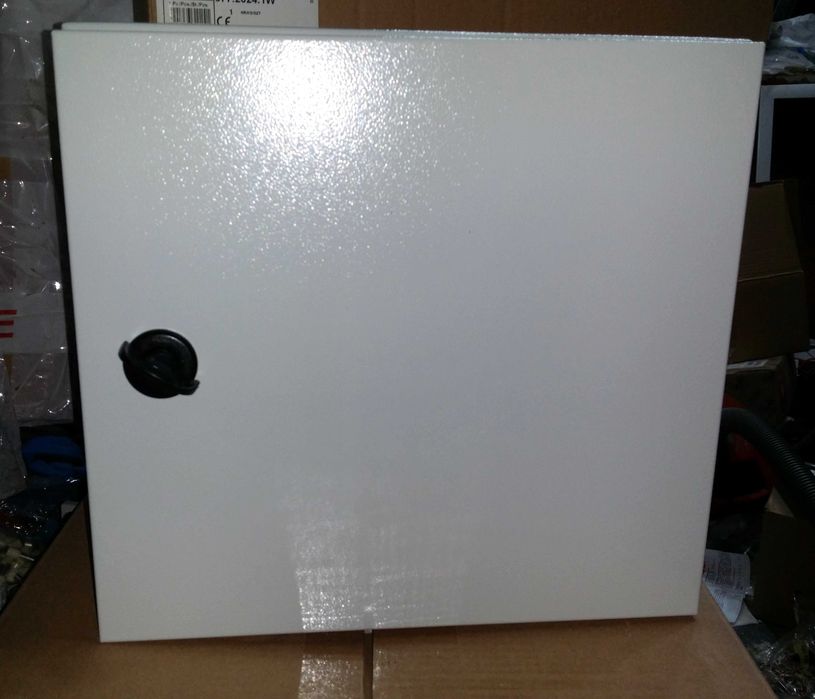 Tablouri electrice multimedia, metalic IP54, case lemn 24 - 120 module