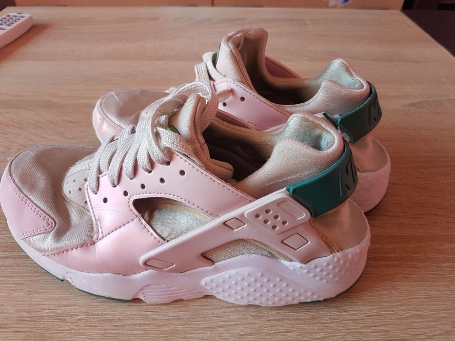 Оригинални маратонки Nike,