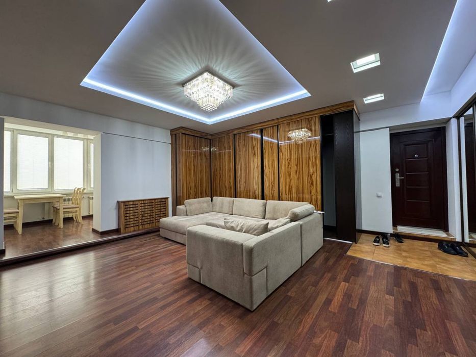 Ц-1, Экопарк( сзади Японского посольства )