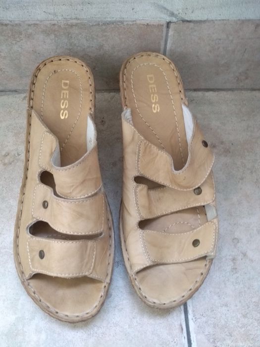 Дамски летни обувки и сандали