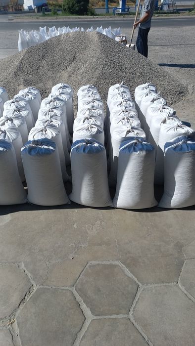 Отсев, Песок, Цемент.