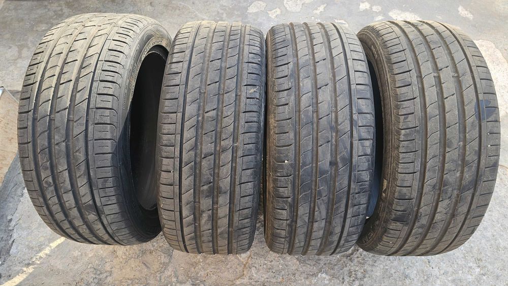 Летни гуми 245/45/19 в много добро състояние