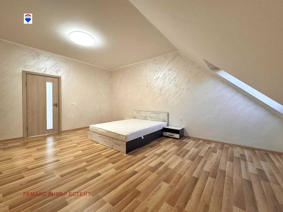 Продава се Четиристаен апартамент в Русе, Широк център - 148 кв.м за 1250 €/кв.м - Снимка #13