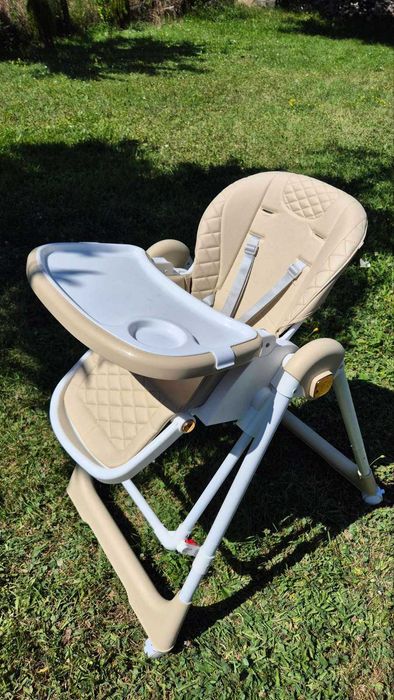 Продавам Столче за хранене/люлка Chipolino - Milk Shake, бежово