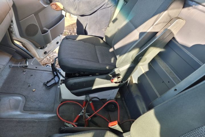 usa portiera stanga dreapta fata stop stanga dreapta oglinda plansa bord  mercedes sprinter w906 motor 2.2cdi dezmembrez