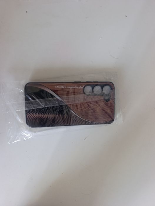 Чехол на телефон