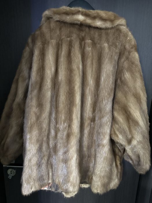 Haina din blana naturala