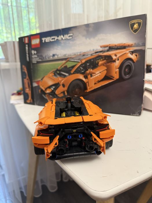 Lego Technic 42196 Lamborghini Huracan
