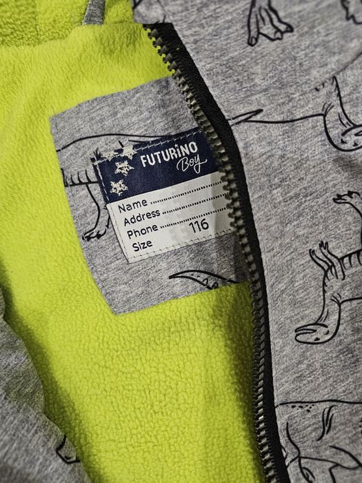 Продам детскую куртку