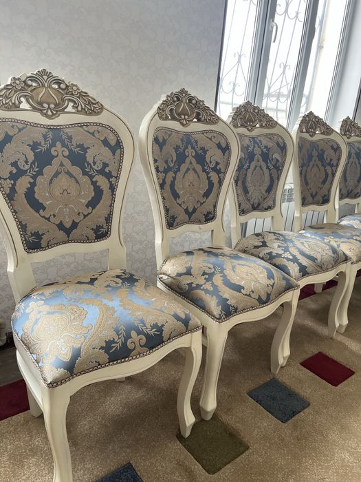 Продам стулья новый