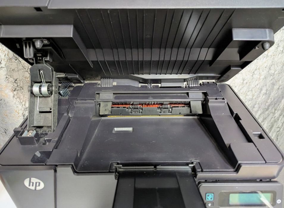 МФУ HP Laser Jet Pro 4 в 1