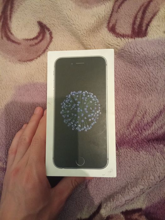 Продам iPhone 6 на запчасти