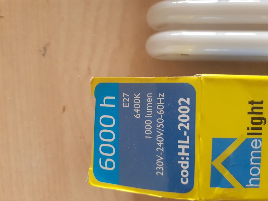 Vând foarte convenabil becuri economice tip spiraled drepte