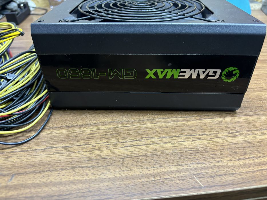 Блок питания Gamemax 1650
