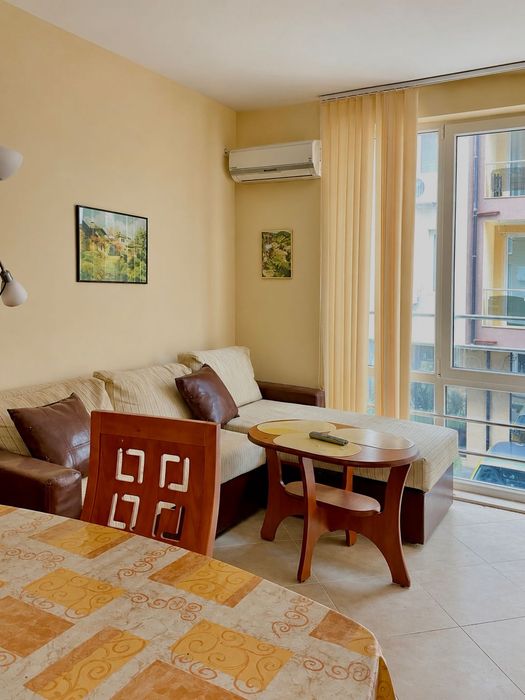 Продава се Двустаен апартамент в Поморие - 61 кв.м за 1804 €/кв.м - Снимка #3