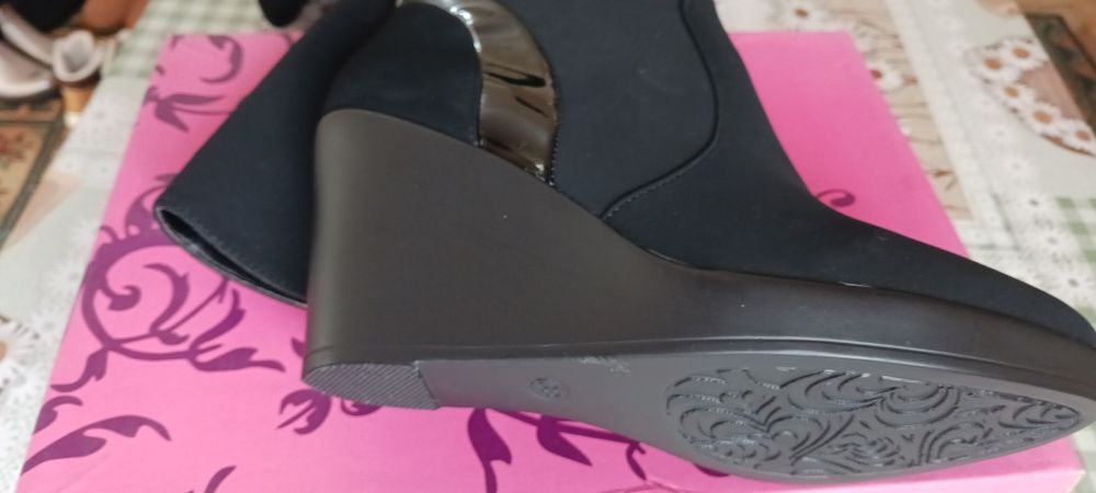 Incaltaminte damă, cizme, ghete, bocanci, Ugg,etc de vânzare!