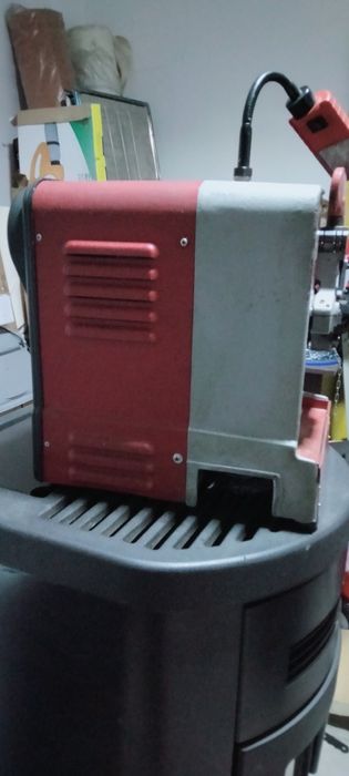 Masina automata de copiat chei yala si auto plane