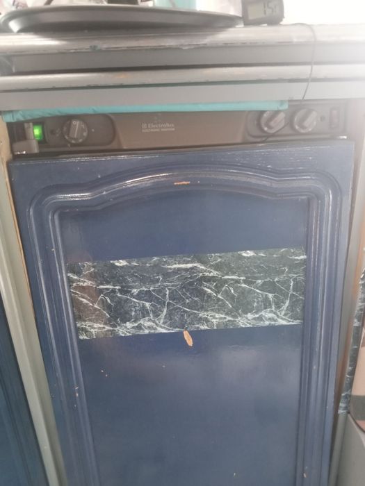 Продавам английска двуосна каравана AVONDALE Land Ranger 6,5