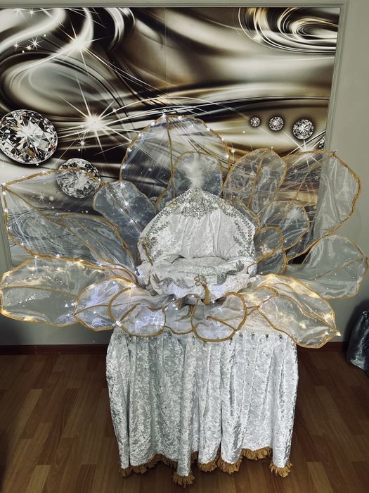 Тақ-гүл-трон сатамын