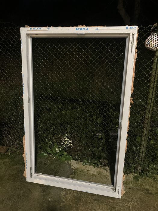 PVC прозорци Veka 88×137 см и 65×57 см троен стъклопакет, накланяне