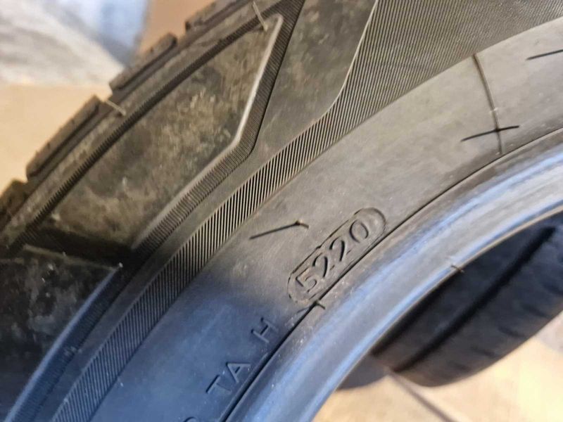 2 Hankook R16C 205/65
летни бусови гуми DOT5220