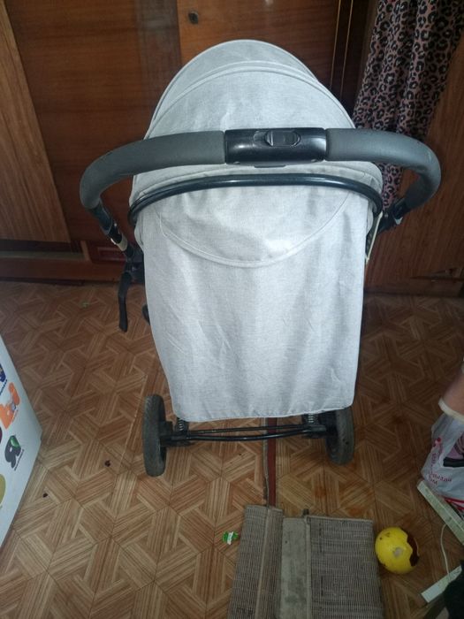 Продам коляску за 5тыс