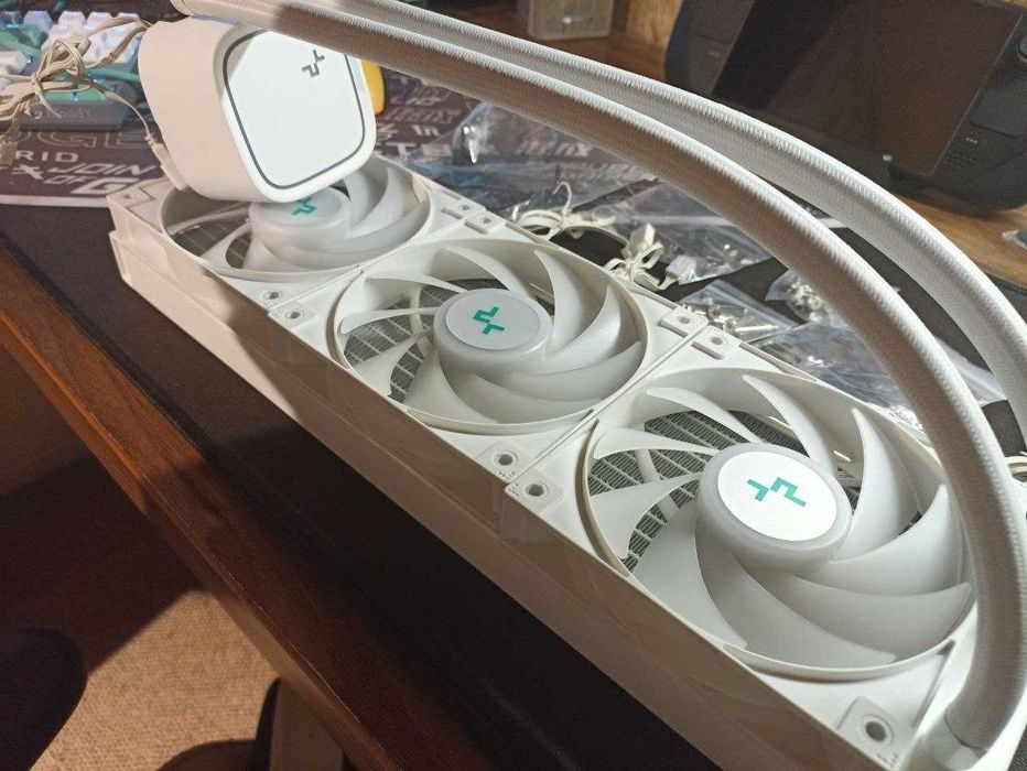 Водяное охлаждение deepcool le720 wh